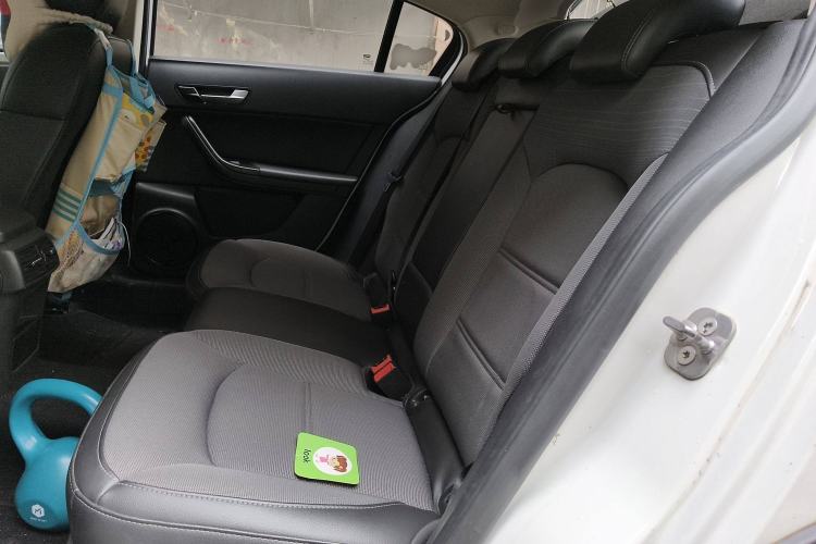 Used Qoros 3 2016 Urban SUV 1.6T Automatic Zhiyue Model Interior 4
