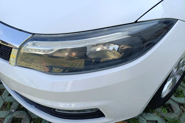 Used Qoros 3 2018 Sedan 1.6L Automatic Leading Model Left Front Headlight