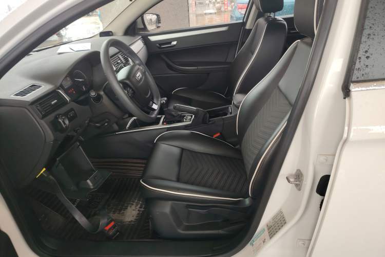 Used Qoros 3 2017 Hatchback 1.6L Automatic Zhiyue Model Left Front Seat