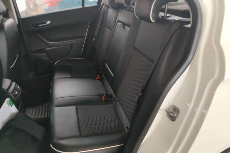 Used Qoros 3 2017 Hatchback 1.6L Automatic Zhiyue Model Left Rear Seat