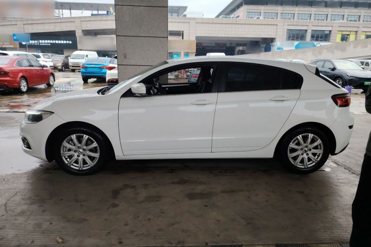 Used Qoros 3 2017 Hatchback 1.6L Automatic Zhiyue Model Left Side