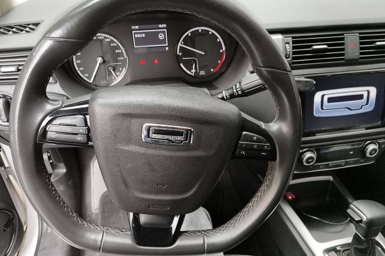 Used Qoros 3 2016 Urban SUV 1.6T Automatic Zhiyue Model Steering Wheel