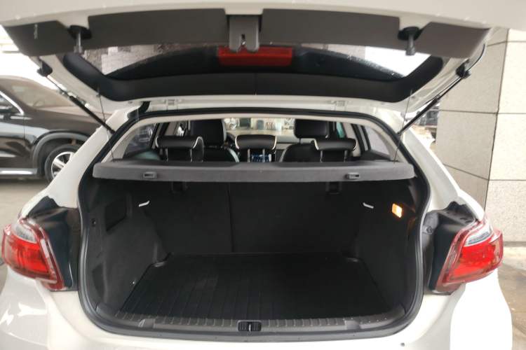 Used Qoros 3 2017 Hatchback 1.6L Automatic Zhiyue Model Trunk