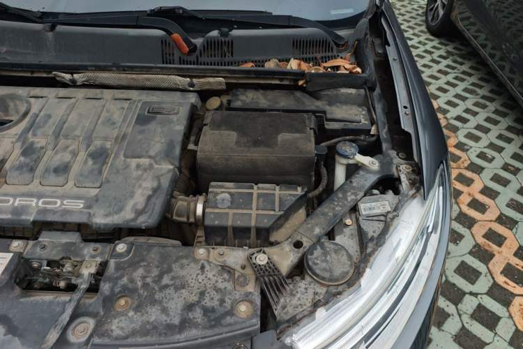 Used Qoros 3 2014 Sedan 1.6T Automatic ZhiZhen Model Engine Bay Left