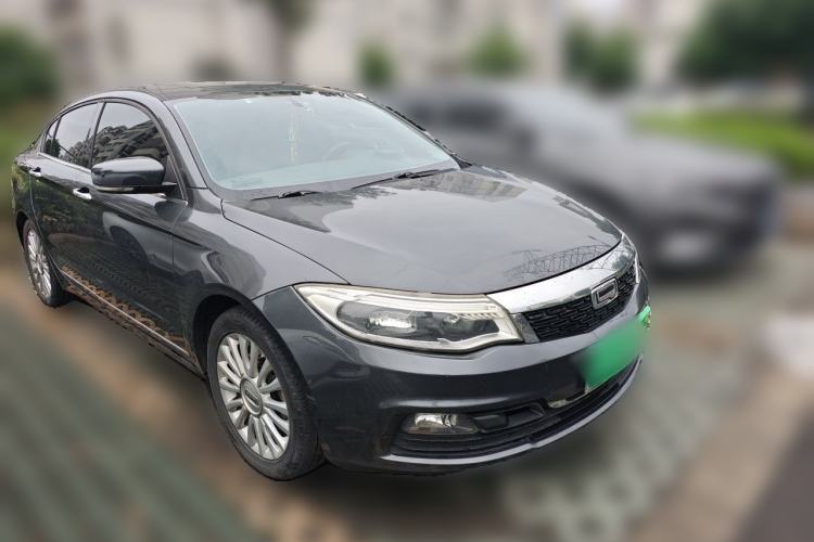 Used Qoros 3 2014 Sedan 1.6T Automatic ZhiZhen Model Front Right 45 Deg
