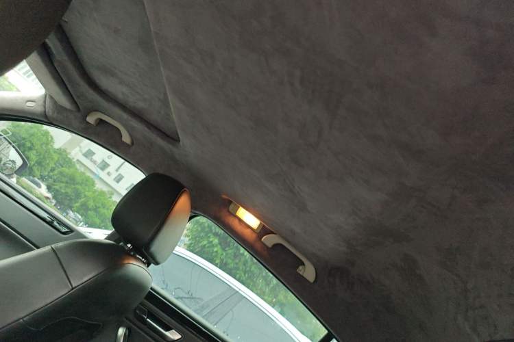 Used Qoros 3 2014 Sedan 1.6T Automatic ZhiZhen Model Headliner