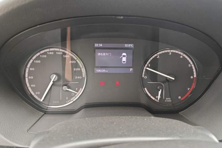 Used Qoros 3 2014 Sedan 1.6T Automatic ZhiZhen Model Instrument Cluster