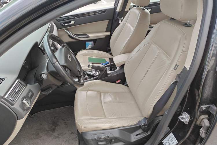 Used Qoros 3 2014 Sedan 1.6T Automatic ZhiZhen Model Left Front Seat