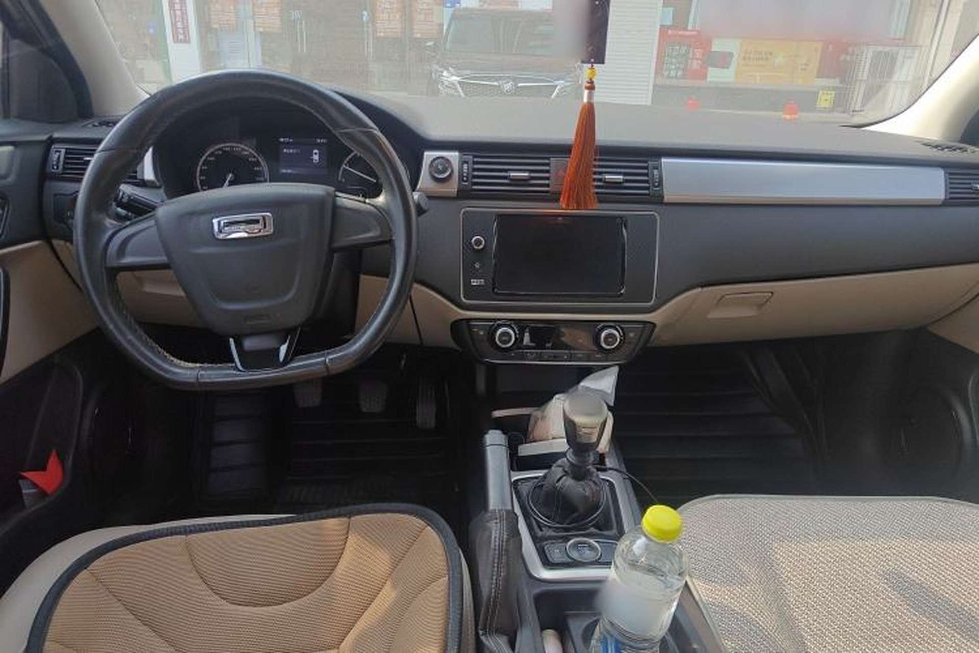 Used Qoros 3 2014 Sedan 1.6L Manual Zhiyue Model Center Console