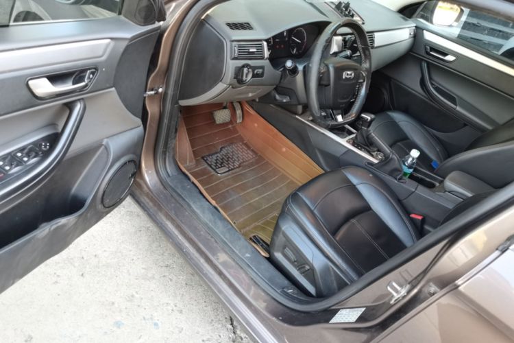 Used Qoros 3 2014 Sedan 1.6L Automatic Zhiyue Enhanced Model Driver Seat