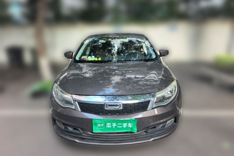 Used Qoros 3 2014 Sedan 1.6L Automatic Zhiyue Model Front