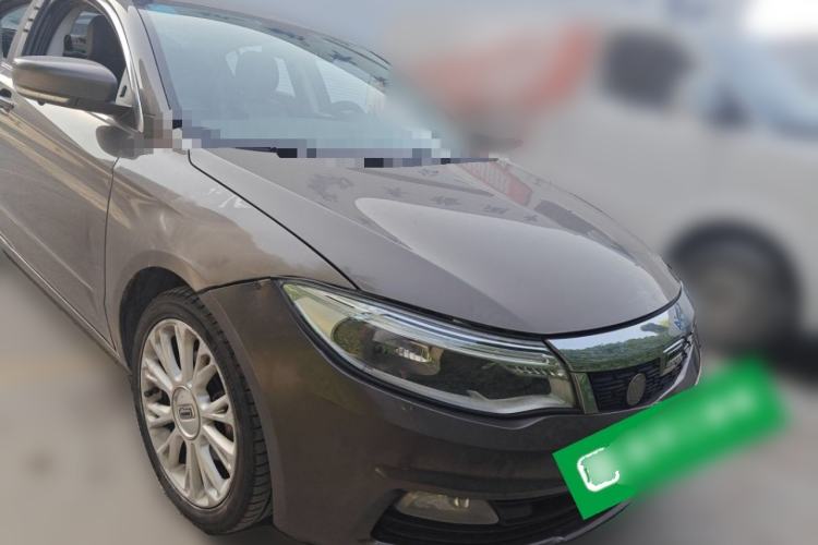 Used Qoros 3 2014 Sedan 1.6L Automatic Zhiyue Model Front Right 45 Deg
