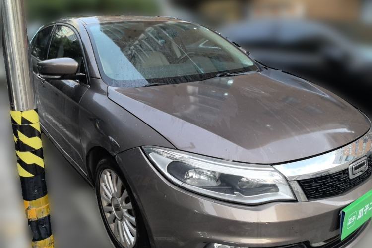 Used Qoros 3 2014 Sedan 1.6T Automatic ZhiZhen Model Front Right 45 Deg