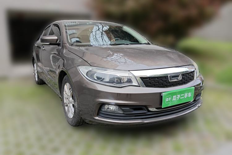 Used Qoros 3 2014 Sedan 1.6L Automatic Zhiyue Model Front Right 45 Deg