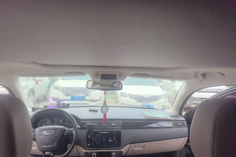 Used Qoros 3 2014 Sedan 1.6T Automatic ZhiZhen Model Headliner