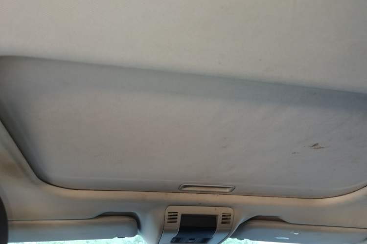 Used Qoros 3 2014 Sedan 1.6L Automatic Zhiyue Enhanced Model Headliner