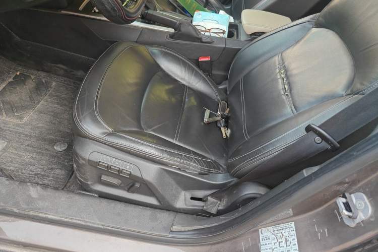 Used Qoros 3 2014 Sedan 1.6L Automatic Zhiyue Model Left Front Seat