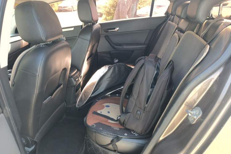 Used Qoros 3 2014 Sedan 1.6T Automatic Zhiyue Model Left Rear Seat