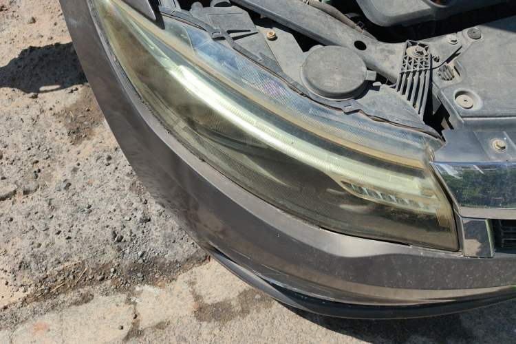 Used Qoros 3 2014 Sedan 1.6T Automatic Zhiyue Model Right Front Headlight
