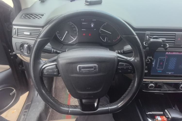 Used Qoros 3 2014 Sedan 1.6T Automatic ZhiZhen Model Steering Wheel