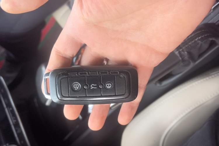 Used Qoros 3 2014 Sedan 1.6T Automatic ZhiZhen Model Vehicle Key