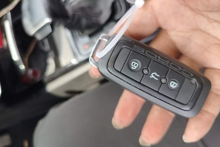 Used Qoros 3 2014 Sedan 1.6T Automatic ZhiZhen Model Vehicle Key