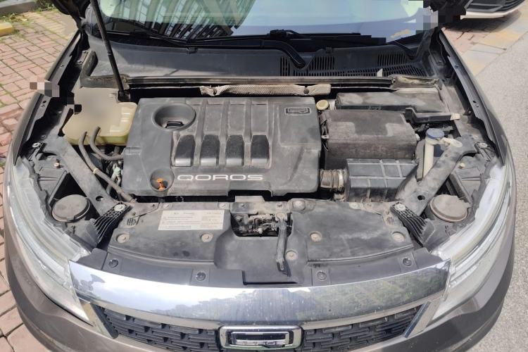 Used Qoros 3 2014 Sedan 1.6T Automatic ZhiZhen Model Engine Bay