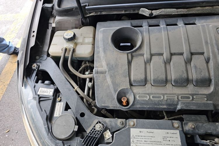 Used Qoros 3 2014 Sedan 1.6T Automatic ZhiZhen Model Engine Bay Right