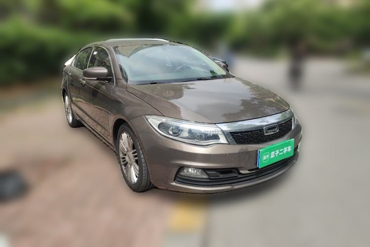 Used Qoros 3 2014 Sedan 1.6T Automatic ZhiZhen Model Front Right 45 Deg