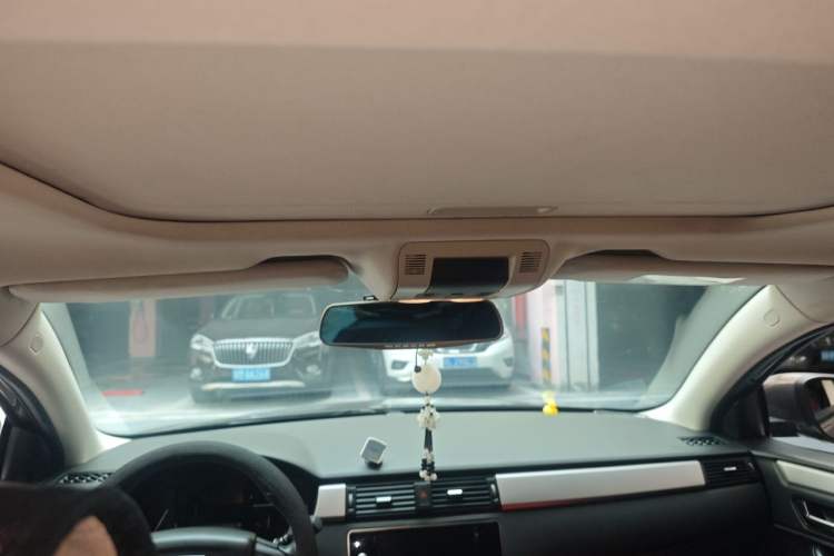 Used Qoros 3 2014 Sedan 1.6L Automatic Zhiyue Enhanced Model Headliner
