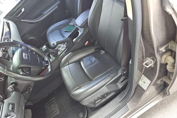 Used Qoros 3 2014 Sedan 1.6T Automatic ZhiZhen Model Left Front Seat