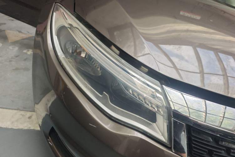 Used Qoros 3 2014 Sedan 1.6L Automatic Zhiyue Enhanced Model Right Front Headlight