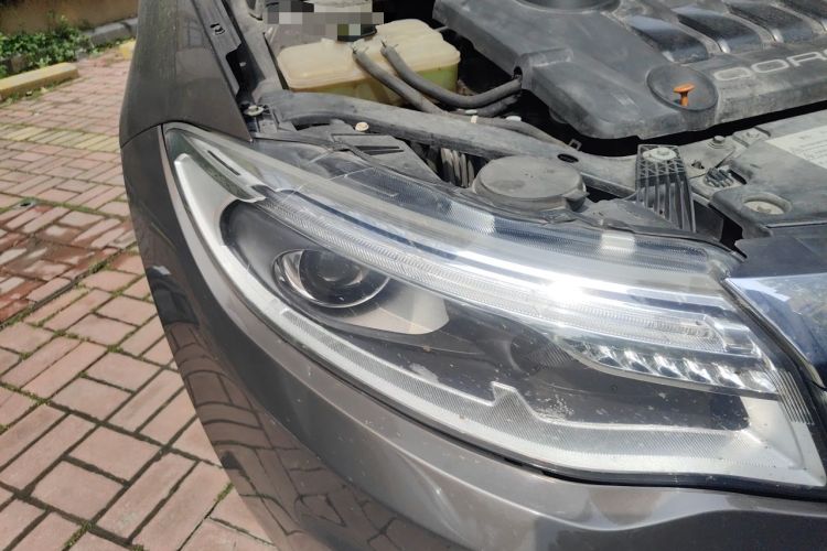 Used Qoros 3 2014 Sedan 1.6T Automatic ZhiZhen Model Right Front Headlight