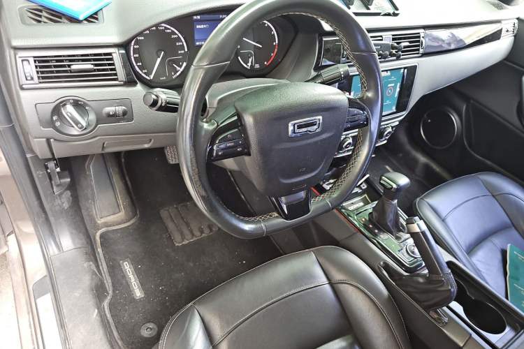 Used Qoros 3 2014 Sedan 1.6T Automatic ZhiZhen Model Steering Wheel