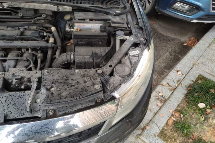 Used Qoros 3 2014 Sedan 1.6L Automatic Zhiyue Enhanced Model Engine Bay Left