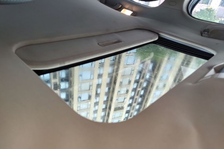Used Qoros 3 2014 Sedan 1.6L Automatic Zhiyue Enhanced Model Headliner