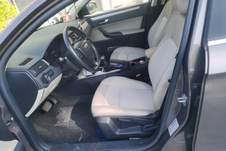 Used Qoros 3 2014 Sedan 1.6L Automatic Zhiyue Model Left Front Seat