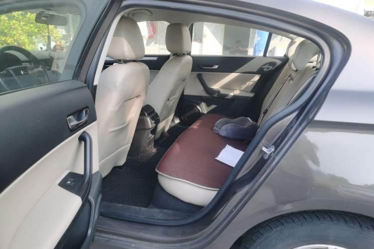 Used Qoros 3 2014 Sedan 1.6L Automatic Zhiyue Model Left Rear Seat