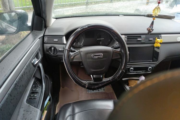 Used Qoros 3 2014 Sedan 1.6L Automatic Zhiyue Enhanced Model Steering Wheel