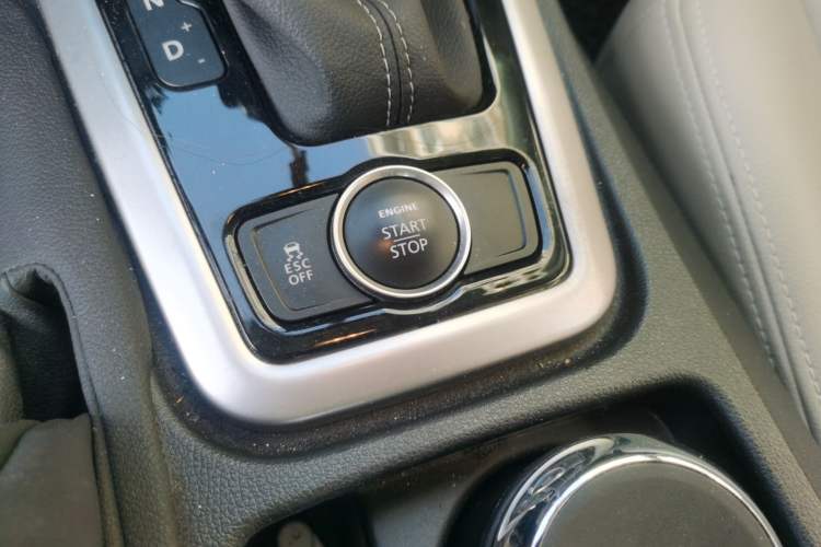 Used Qoros 3 2014 Sedan 1.6L Automatic Zhiyue Model Vehicle Key