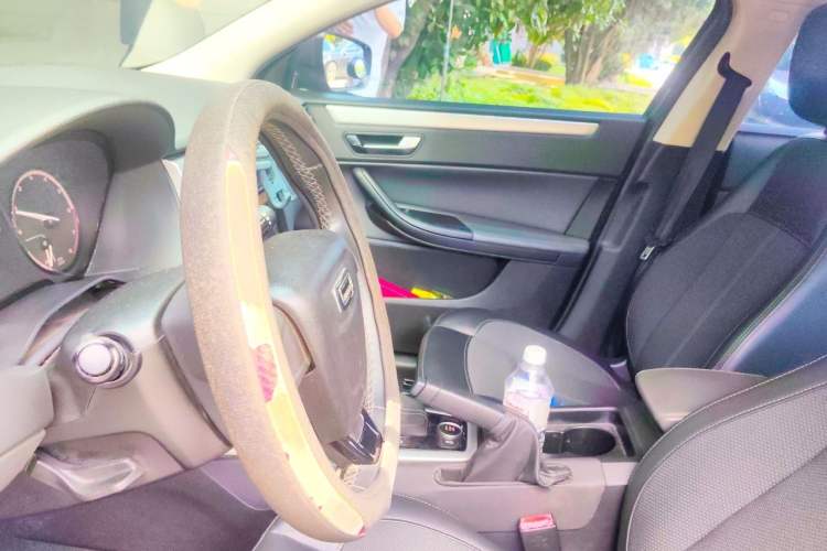 Used Qoros 3 2014 Sedan 1.6L Automatic Zhiyue Model Left Front Seat