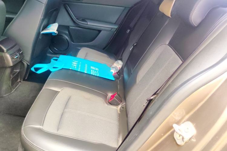 Used Qoros 3 2014 Sedan 1.6L Automatic Zhiyue Model Left Rear Seat
