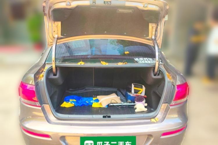 Used Qoros 3 2014 Sedan 1.6L Automatic Zhiyue Model Trunk