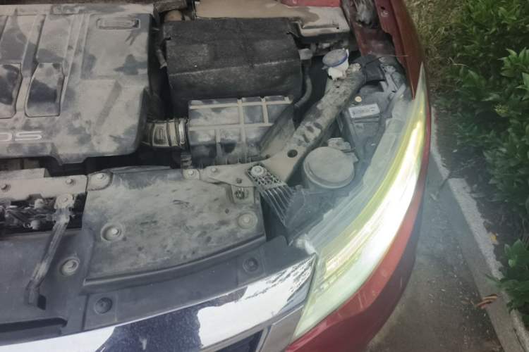 Used Qoros 3 2014 Hatchback 1.6T Automatic ZhiZhen Model Engine Bay Left