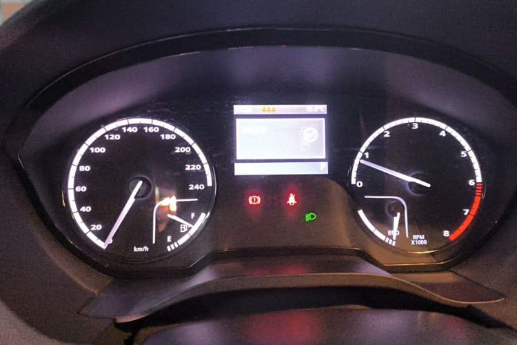 Used Qoros 3 2014 Hatchback 1.6T Automatic ZhiZhen Model Instrument Cluster