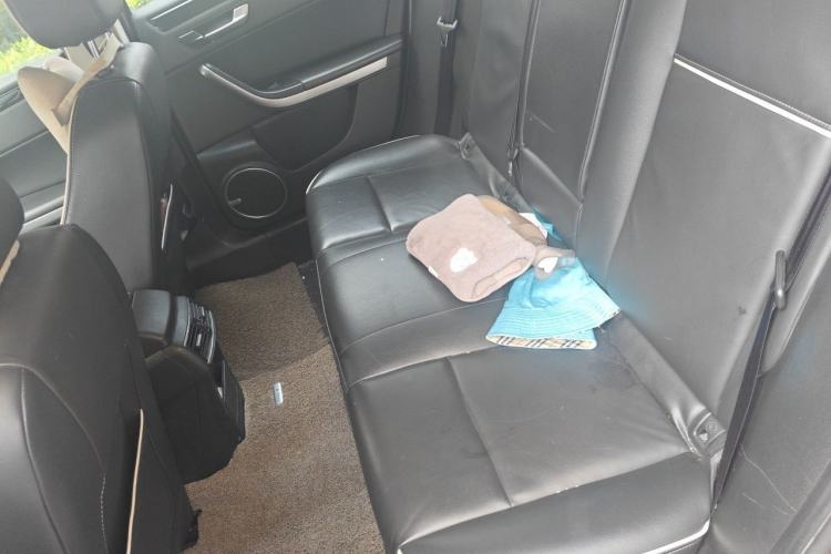 Used Qoros 3 2014 Hatchback 1.6T Automatic ZhiZhen Model Left Rear Seat