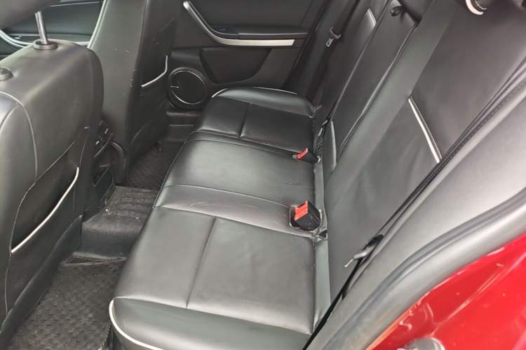 Used Qoros 3 2014 Hatchback 1.6T Automatic ZhiZhen Model Left Rear Seat