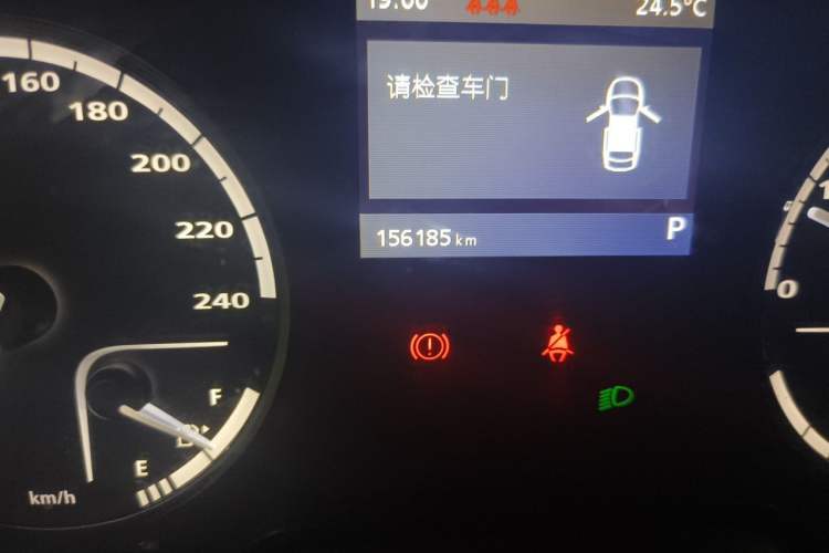 Used Qoros 3 2014 Hatchback 1.6T Automatic ZhiZhen Model Odometer Close Up