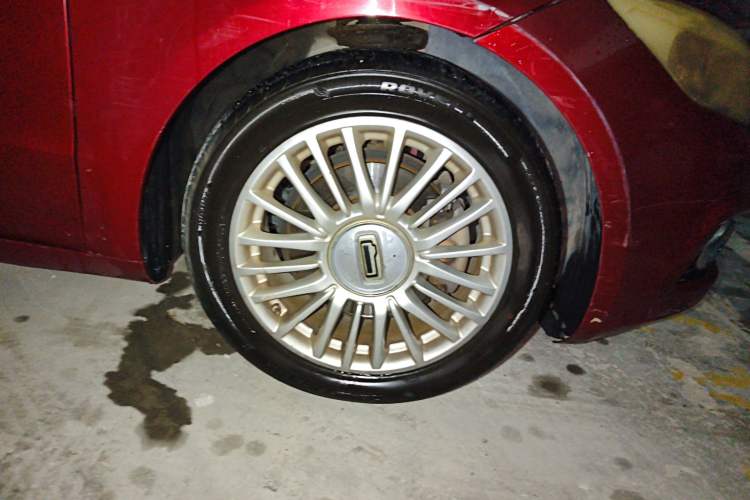 Used Qoros 3 2014 Hatchback 1.6L Automatic Zhiyue Enhanced Model Right Front Wheel Hub