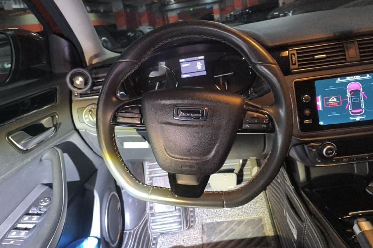 Used Qoros 3 2014 Hatchback 1.6T Automatic ZhiZhen Model Steering Wheel